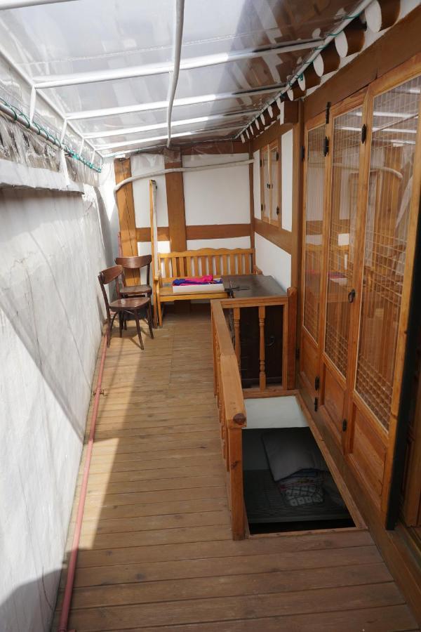 Han Hanok Guesthouse Сеул Экстерьер фото