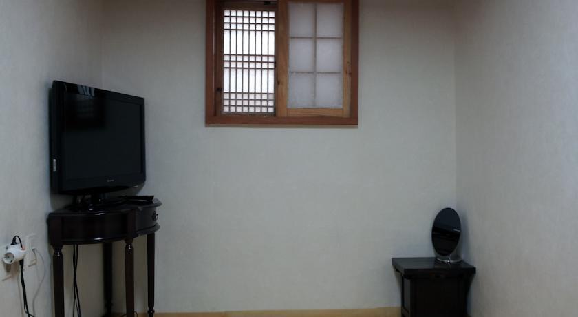 Han Hanok Guesthouse Сеул Номер фото