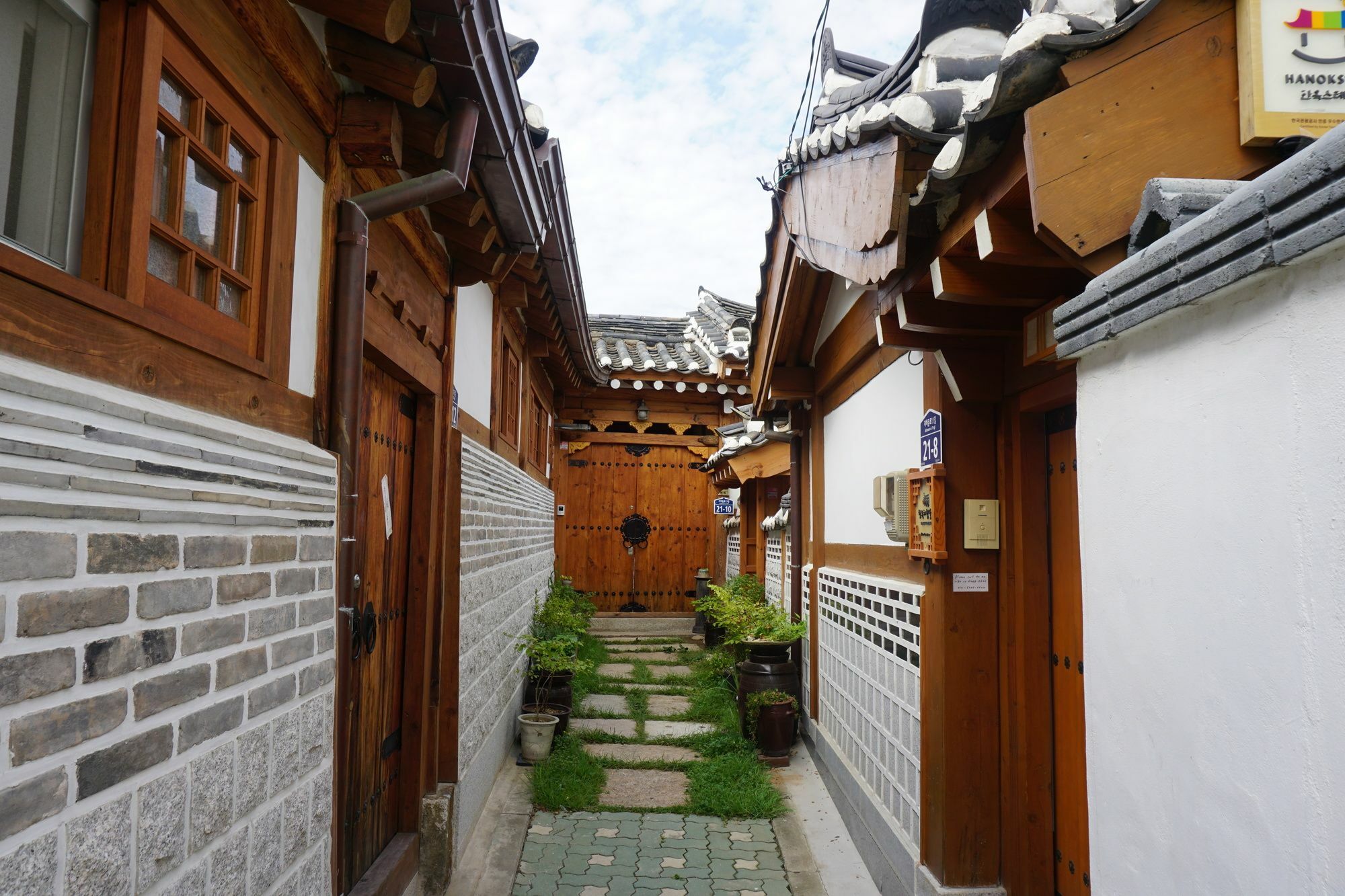 Han Hanok Guesthouse Сеул Экстерьер фото